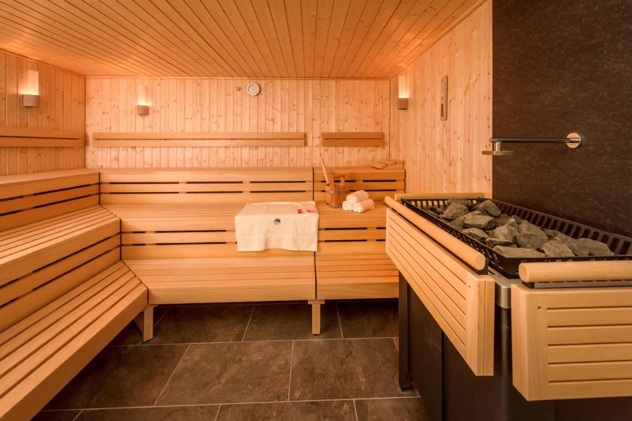 Spacious Primrose Lodge For 6 With Hot Tub At A Spa Resort Chudleigh 외부 사진